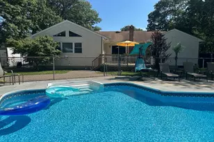 24 Evergreen Dr, Manorville, NY 11949 - Photo 3