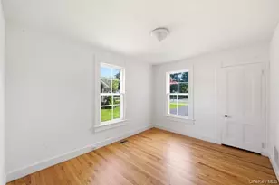 36 Railroad Ave, Center Moriches, NY 11934 - Photo 25