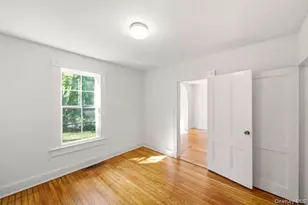36 Railroad Ave, Center Moriches, NY 11934 - Photo 11