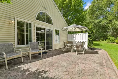 127 Farm House Court, Manorville, NY 11949 - Photo 25