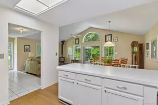 127 Farm House Ct, Manorville, NY 11949 - Photo 11