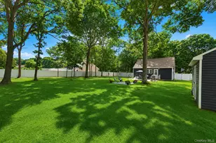 51 Roberts Rd W, Shirley, NY 11967 - Photo 7