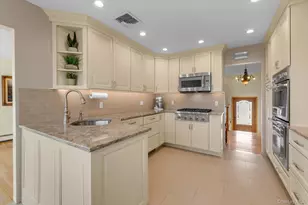 24 Donna Lane, Long Beach, NY 11561 - Photo 5