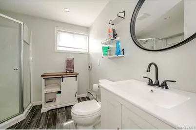 73 Cherokee Avenue, West Islip, NY 11795 - Photo 17