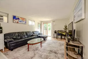 73 Cherokee Ave, West Islip, NY 11795 - Photo 15