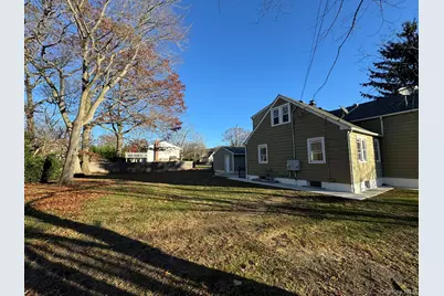 443 North Country Rd, Sound Beach, NY 11789 - Photo 21