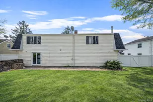 22 Meyer Ln, Medford, NY 11763 - Photo 7