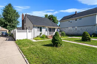 231 Cedar Street, Hempstead, NY 11550 - Photo 3