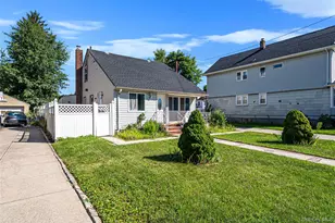 231 Cedar St, Hempstead, NY 11550 - Photo 3