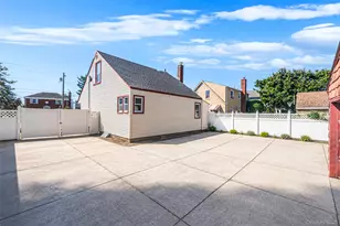 231 Cedar St, Hempstead, NY 11550 - Photo 37