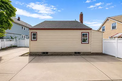 231 Cedar Street, Hempstead, NY 11550 - Photo 39