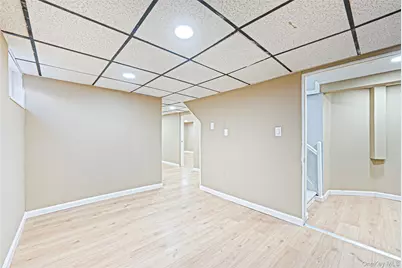 231 Cedar Street, Hempstead, NY 11550 - Photo 29