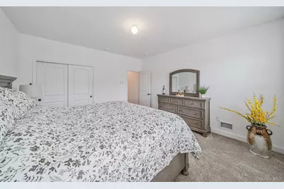 348 Alysweep Lane, Yaphank, NY 11980 - Photo 17