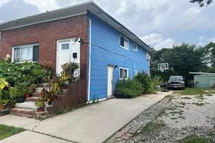 271 Stewart Ave, Hempstead, NY 11550 - Photo 3