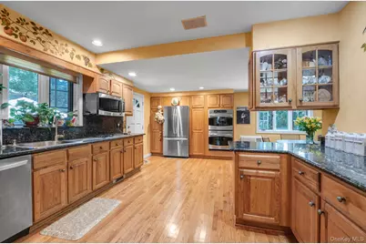 57 Wensley Drive, Great Neck, NY 11020 - Photo 7