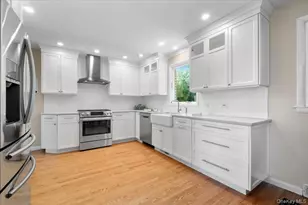 19 Dartmouth Ter, White Plains, NY 10607 - Photo 11