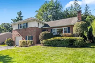 19 Dartmouth Ter, White Plains, NY 10607 - Photo 3