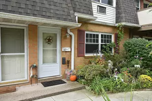 11 Glen Hollow Dr, Holtsville, NY 11742 - Photo 3