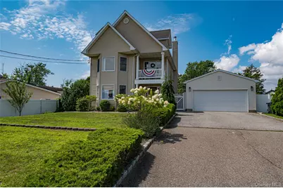 406 Vanderbilt Boulevard, Oakdale, NY 11769 - Photo 19