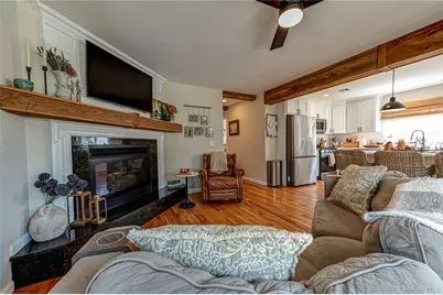 406 Vanderbilt Boulevard, Oakdale, NY 11769 - Photo 9