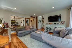 406 Vanderbilt Blvd, Oakdale, NY 11769 - Photo 5