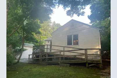 176 N Side Road, Wading River, NY 11792 - Photo 11