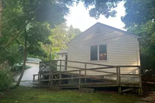 176 N Side Rd, Wading River, NY 11792 - Photo 11