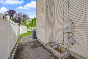 2455 7th Ave, East Meadow, NY 11554 - Photo 29