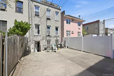 1086 Blake Avenue, Brooklyn, NY 11208 - Photo 29