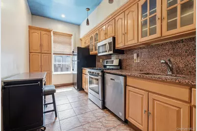 1086 Blake Avenue, Brooklyn, NY 11208 - Photo 15