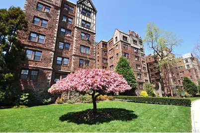 209 Garth Road #2M, Scarsdale, NY 10583 - Photo 3