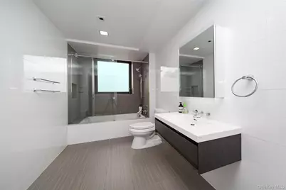 39-16 Prince Street #PhB, Flushing, NY 11354 - Photo 19