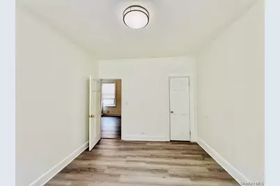 1823 Radcliff Avenue, Bronx, NY 10462 - Photo 13