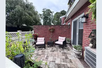 745 Conklin Street #18, Farmingdale, NY 11735 - Photo 3