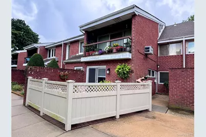 745 Conklin Street #18, Farmingdale, NY 11735 - Photo 1