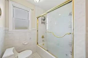81 Avondale Rd, Yonkers, NY 10710 - Photo 21