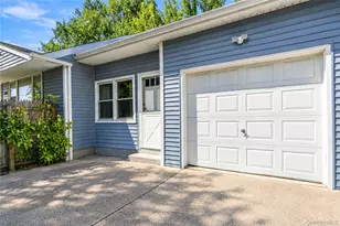 1691 Ivanhoe Dr, Merrick, NY 11566 - Photo 21