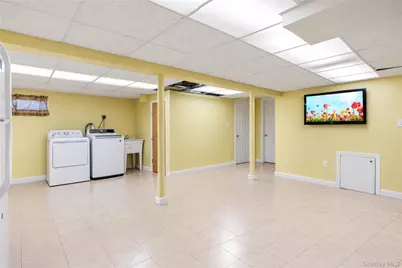 1691 Ivanhoe Drive, Merrick, NY 11566 - Photo 23
