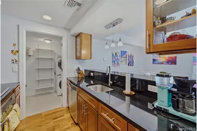 225 Stanley Avenue #121, Mamaroneck, NY 10543 - Photo 9