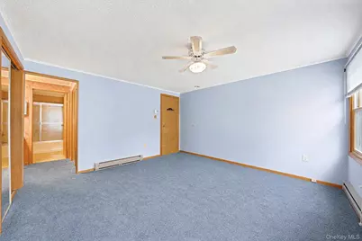 17 Dogwood Lane, Manorville, NY 11949 - Photo 9