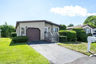 17 Dogwood Ln, Manorville, NY 11949 - Photo 15