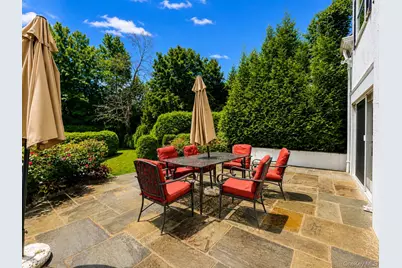31 Griffen Avenue, Scarsdale, NY 10583 - Photo 33