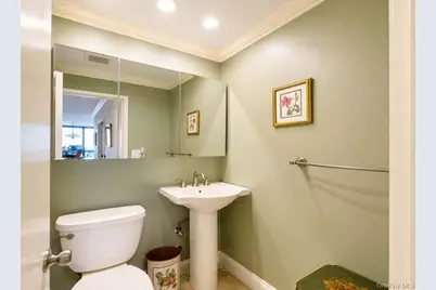 26910 Grand Central Parkway #30D, Floral Park, NY 11005 - Photo 23