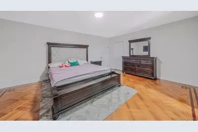 646 Clintonville Street, Whitestone, NY 11357 - Photo 13