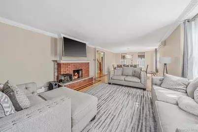 646 Clintonville Street, Whitestone, NY 11357 - Photo 5