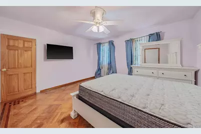 646 Clintonville Street, Whitestone, NY 11357 - Photo 15