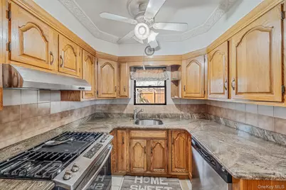 646 Clintonville Street, Whitestone, NY 11357 - Photo 7