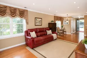 1039 Savoy Dr, Melville, NY 11747 - Photo 9
