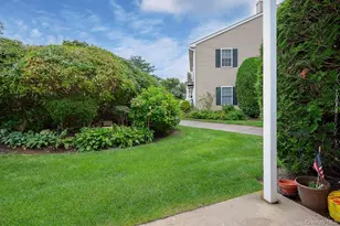 1039 Savoy Dr, Melville, NY 11747 - Photo 17