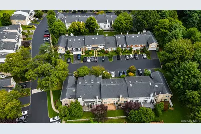 151 The Knoll, Syosset, NY 11791 - Photo 25